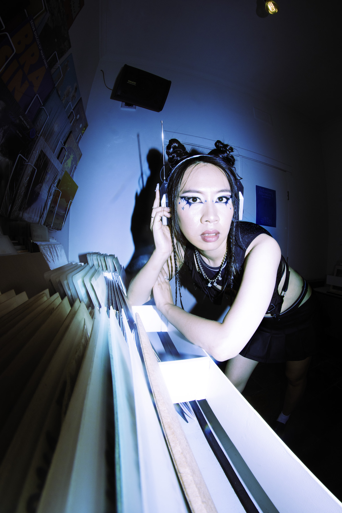 Cloudy Ku – Interview with the DJ and organiser of HER 他 and SPEED 速度. Direction: Marit Holtrust