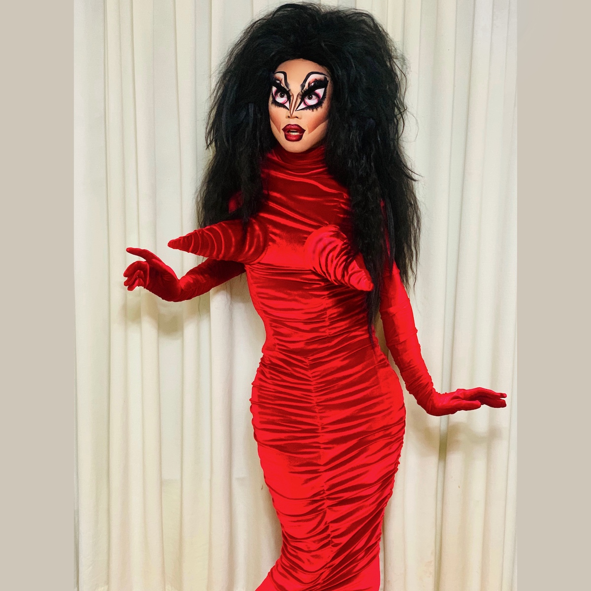 YEOJA Mag - Hoso, horror drag performer